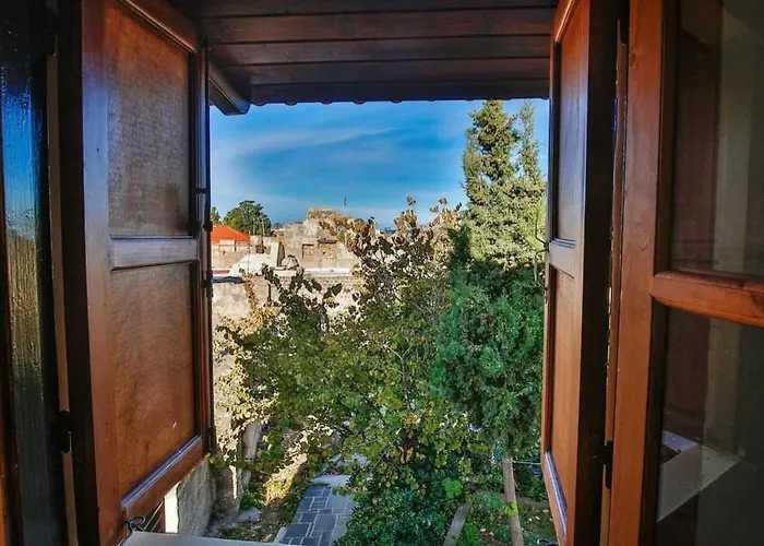 Art Medieval Town Rhodes Dağ evi